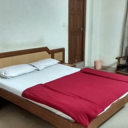 Mg Palace Lodge Shimoga Extérieur photo